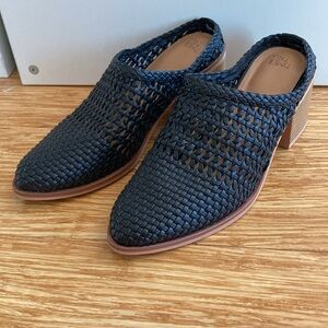 Time and Tru Black Woven Women's Mules Size 7